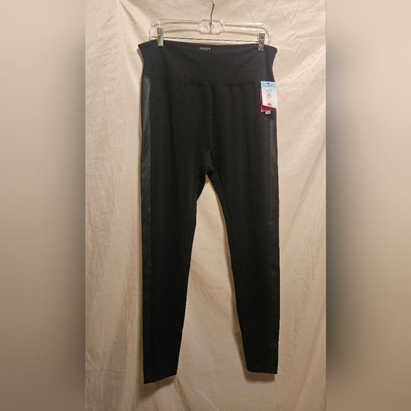 Spanx Assets,Ponte Racing Stripe Leggings, Red Hot Label Size 1X, Black,  NWT - Picture 1 of 7
